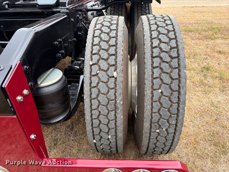 image for item FU1048 1987 Peterbilt 359  semi truck