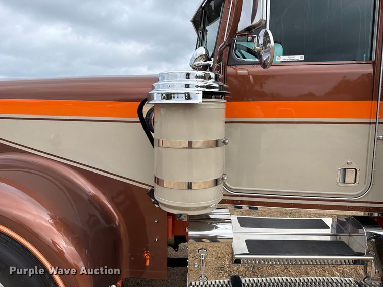image for item FU1049 1980 Kenworth W900A semi truck