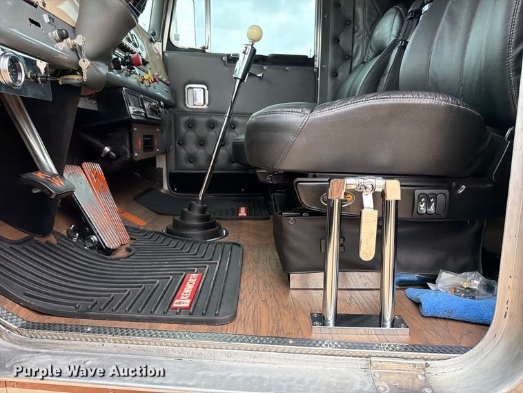 image for item FU1049 1980 Kenworth W900A semi truck