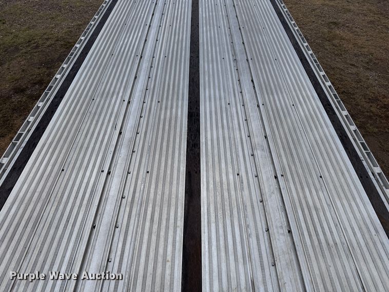 image for item FU1052 2023 Reitnouer Inc. flatbed trailer
