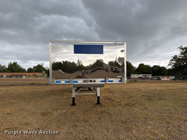 image for item FU1052 2023 Reitnouer Inc. flatbed trailer