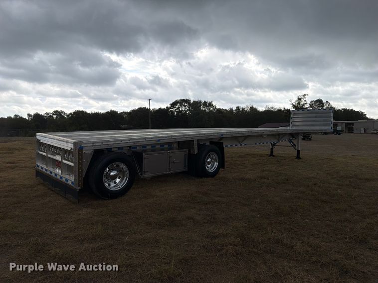 image for item FU1052 2023 Reitnouer Inc. flatbed trailer