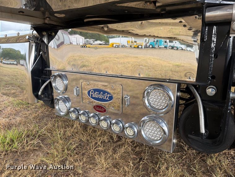 image for item FU1052 2023 Reitnouer Inc. flatbed trailer