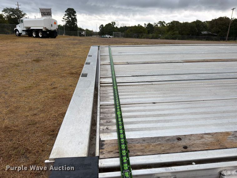 image for item FU1052 2023 Reitnouer Inc. flatbed trailer