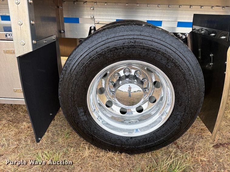image for item FU1052 2023 Reitnouer Inc. flatbed trailer