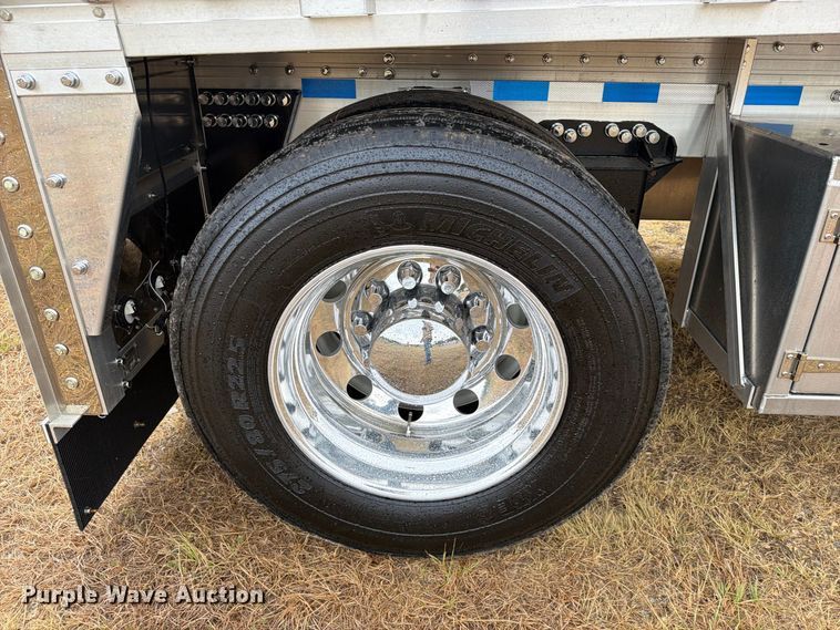 image for item FU1052 2023 Reitnouer Inc. flatbed trailer
