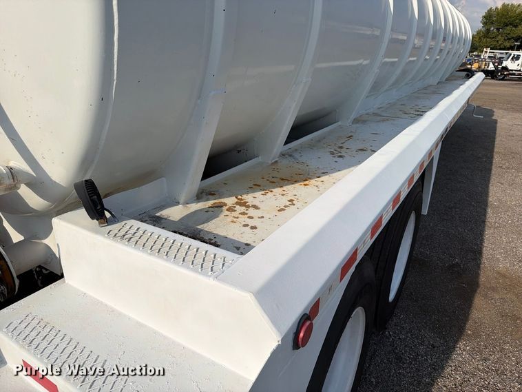 image for item FW3501 2011 Gallegos tank trailer