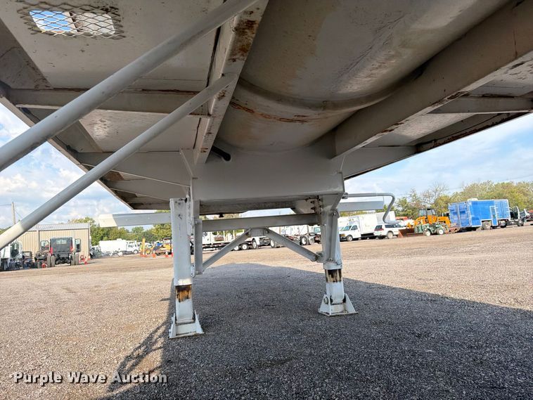 image for item FW3501 2011 Gallegos tank trailer