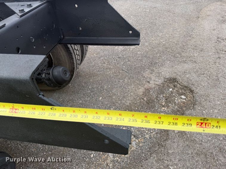 image for item FW3513 2001 International PayStar 5900I truck cab and chassis