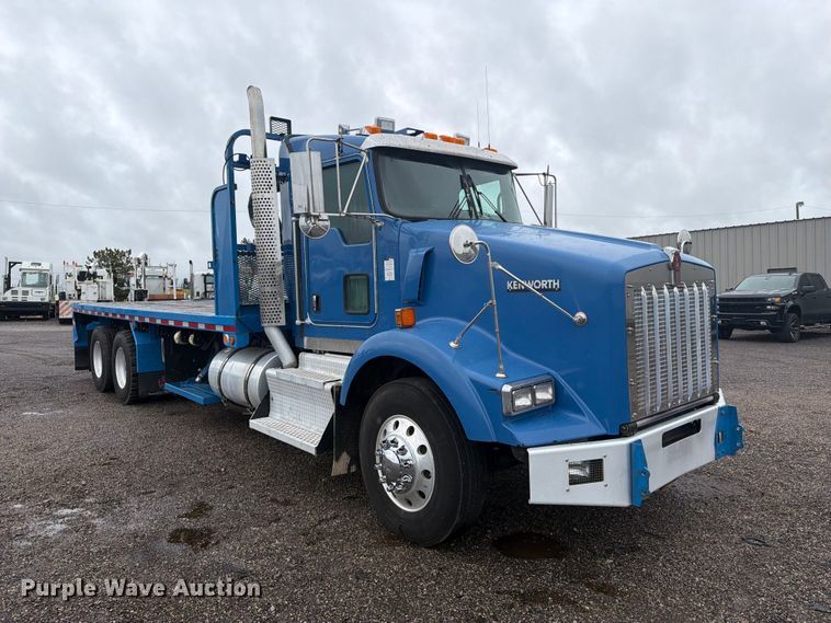 image for item FW3520 2011 Kenworth T800 flatbed truck