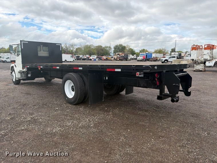 image for item FW3527 2004 Freightliner FL70 flatbed truck