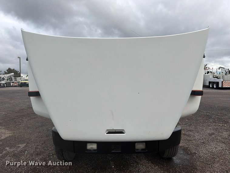 image for item FW3527 2004 Freightliner FL70 flatbed truck