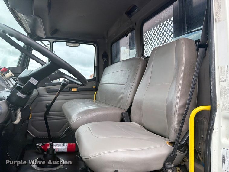 image for item FW3527 2004 Freightliner FL70 flatbed truck