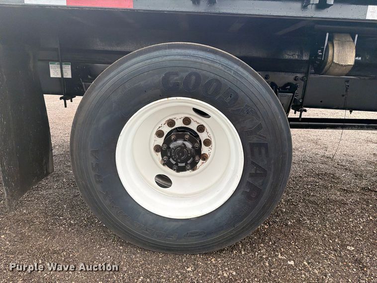 image for item FW3527 2004 Freightliner FL70 flatbed truck