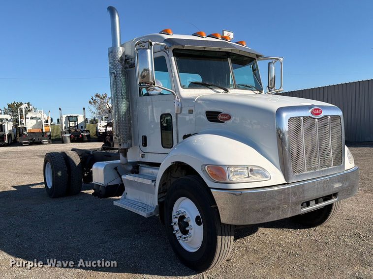 image for item FW3537 2015 Peterbilt 337 truck cab and chassis