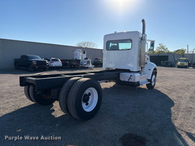 image for item FW3537 2015 Peterbilt 337 truck cab and chassis