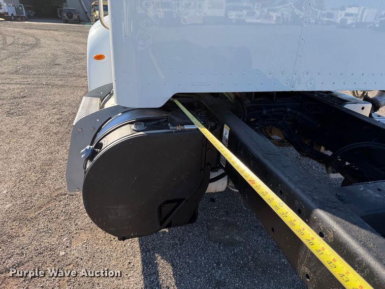 image for item FW3537 2015 Peterbilt 337 truck cab and chassis