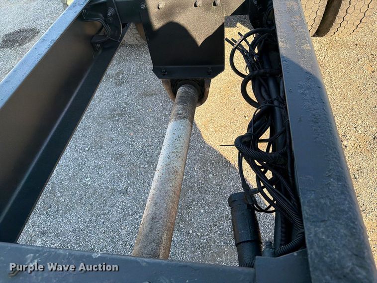 image for item FW3537 2015 Peterbilt 337 truck cab and chassis