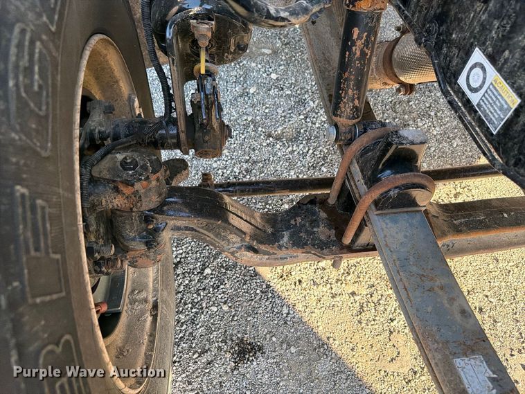 image for item FW3537 2015 Peterbilt 337 truck cab and chassis
