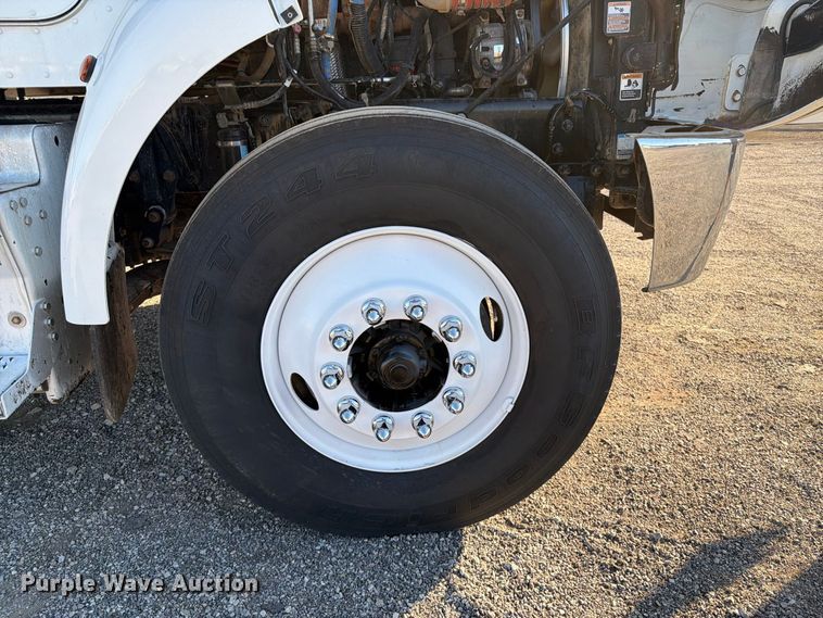 image for item FW3537 2015 Peterbilt 337 truck cab and chassis