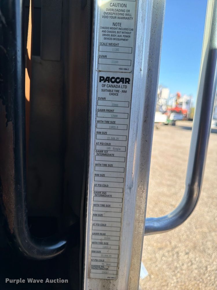 image for item FW3537 2015 Peterbilt 337 truck cab and chassis