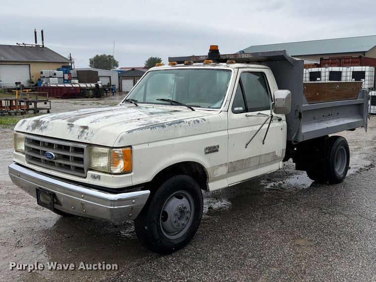 image for item OE9733 1989 Ford F350 dump bed pickup truck