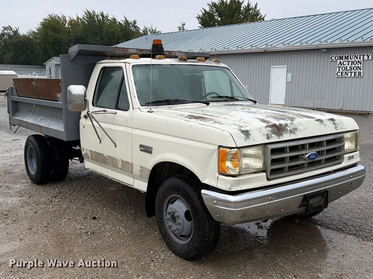 image for item OE9733 1989 Ford F350 dump bed pickup truck