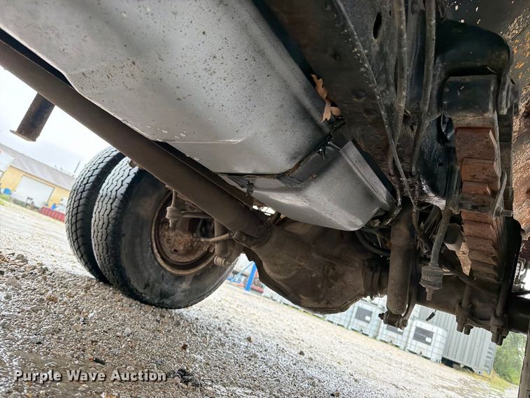 image for item OE9733 1989 Ford F350 dump bed pickup truck