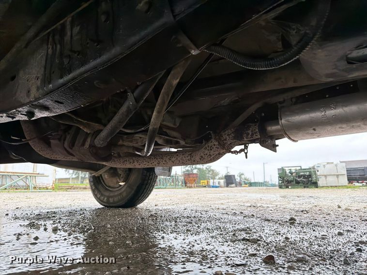 image for item OE9733 1989 Ford F350 dump bed pickup truck