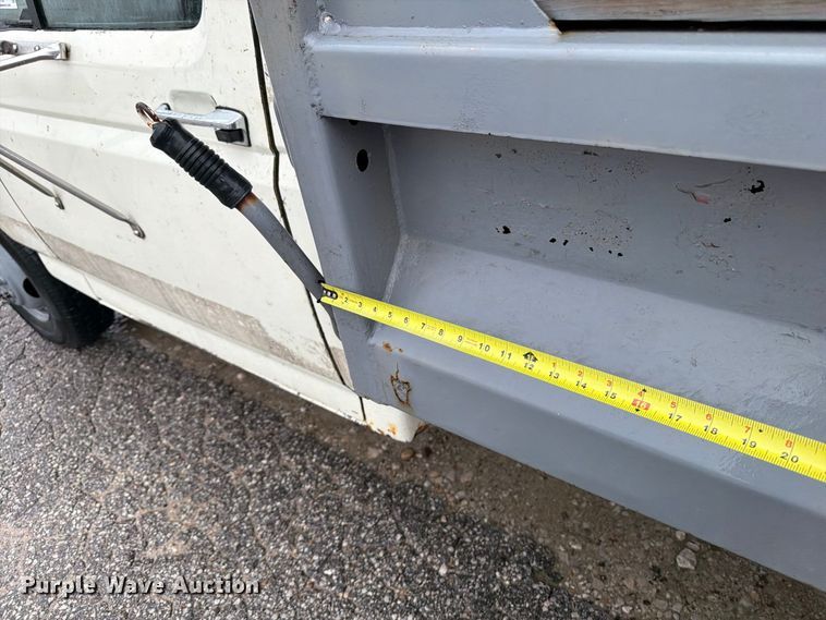 image for item OE9733 1989 Ford F350 dump bed pickup truck