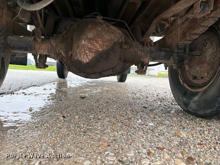 image for item OE9733 1989 Ford F350 dump bed pickup truck