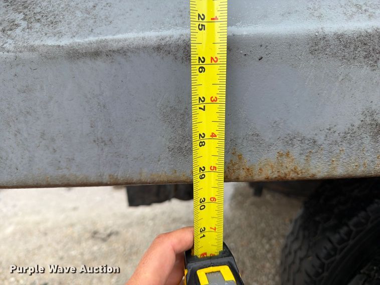 image for item OE9733 1989 Ford F350 dump bed pickup truck
