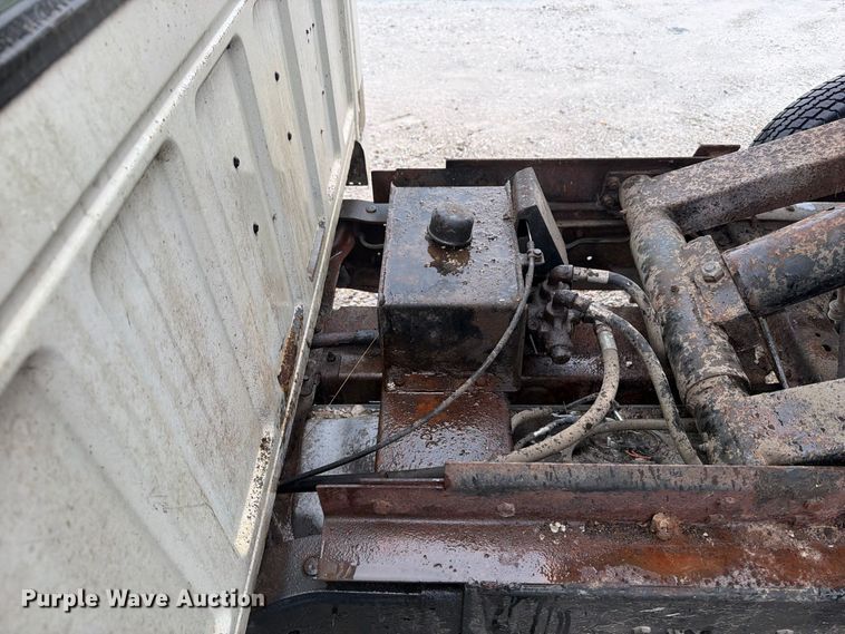 image for item OE9733 1989 Ford F350 dump bed pickup truck