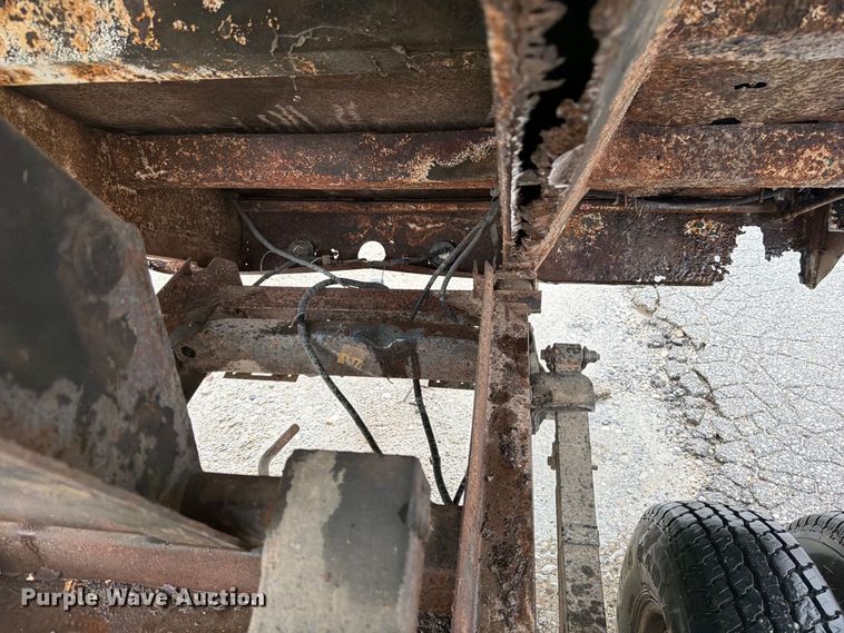 image for item OE9733 1989 Ford F350 dump bed pickup truck