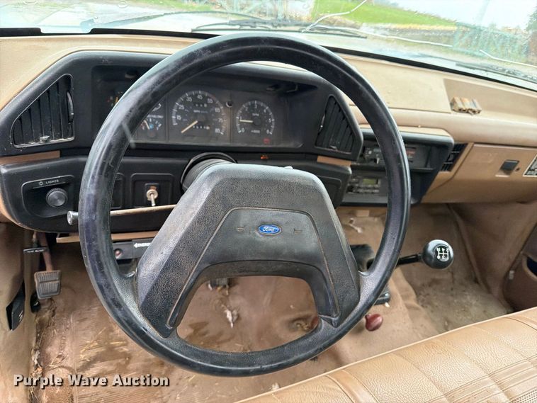 image for item OE9733 1989 Ford F350 dump bed pickup truck