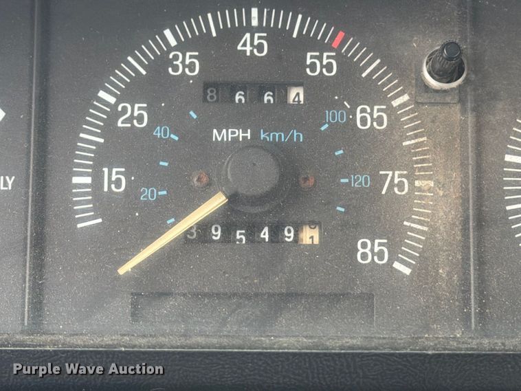 image for item OE9733 1989 Ford F350 dump bed pickup truck