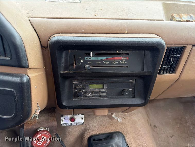 image for item OE9733 1989 Ford F350 dump bed pickup truck