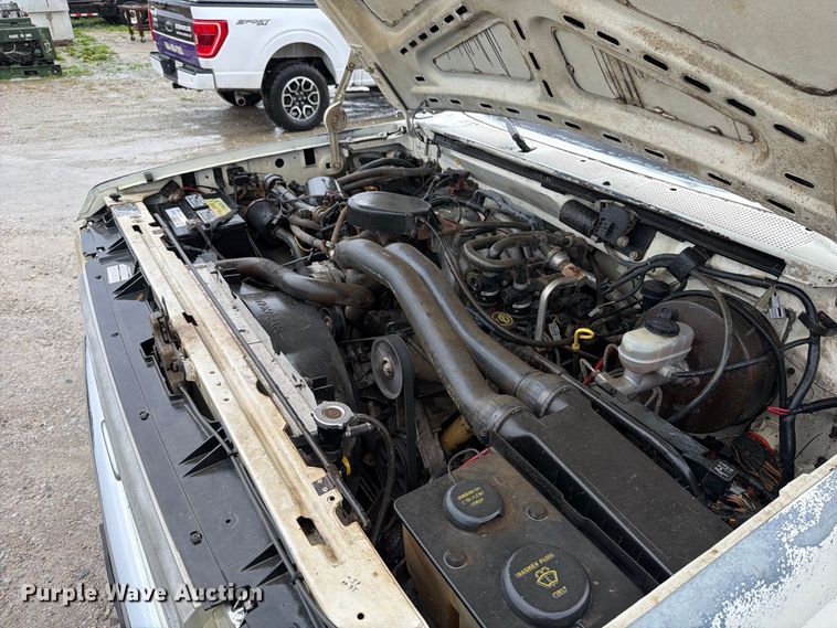 image for item OE9733 1989 Ford F350 dump bed pickup truck