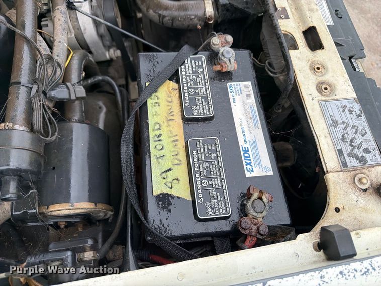 image for item OE9733 1989 Ford F350 dump bed pickup truck