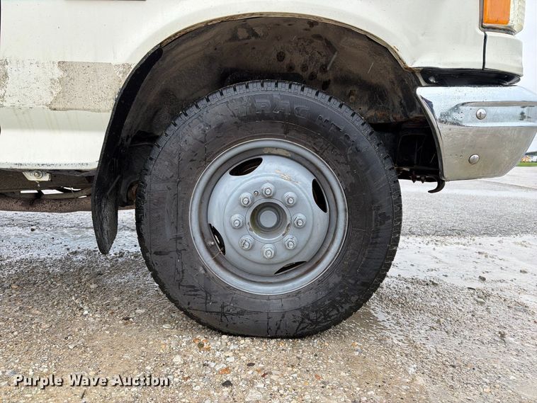 image for item OE9733 1989 Ford F350 dump bed pickup truck