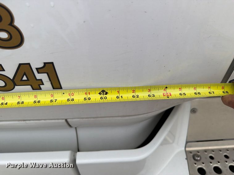 image for item OE9742 2020 Freightliner Cascadia semi truck