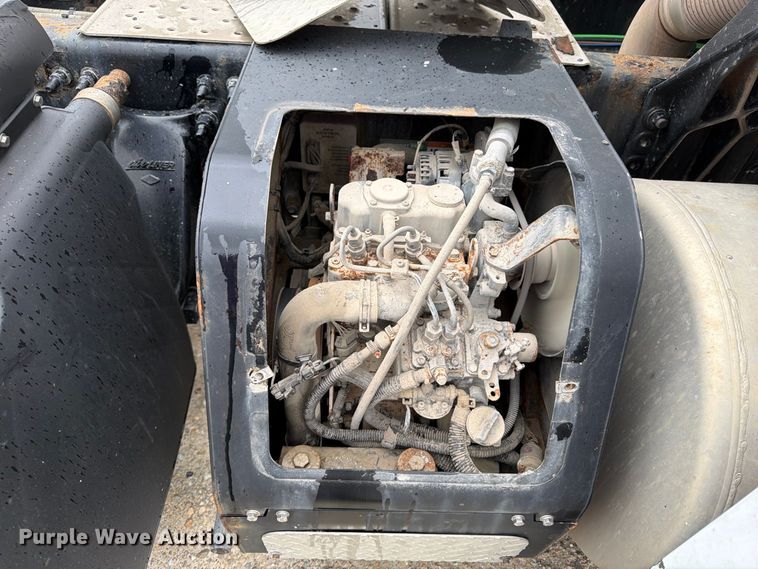 image for item OE9742 2020 Freightliner Cascadia semi truck