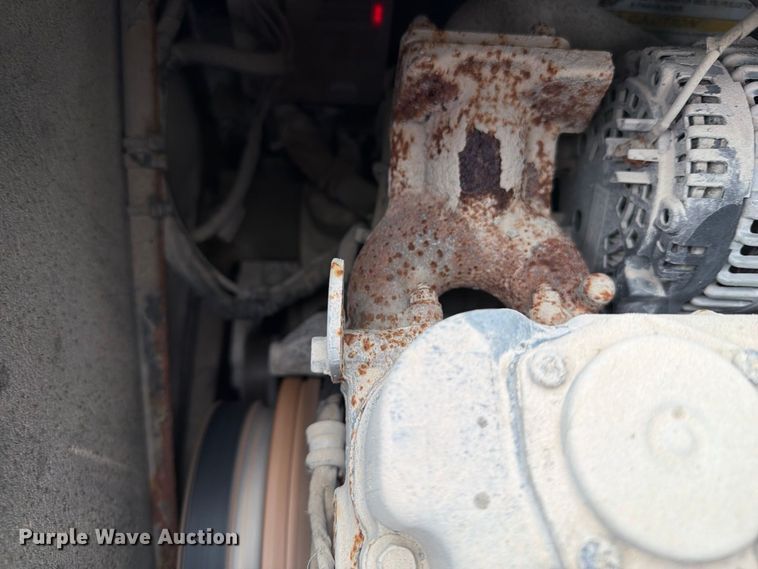 image for item OE9742 2020 Freightliner Cascadia semi truck