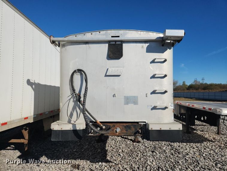 image for item YA0311 2006 East end dump trailer