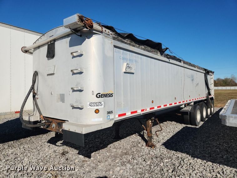 image for item YA0311 2006 East end dump trailer