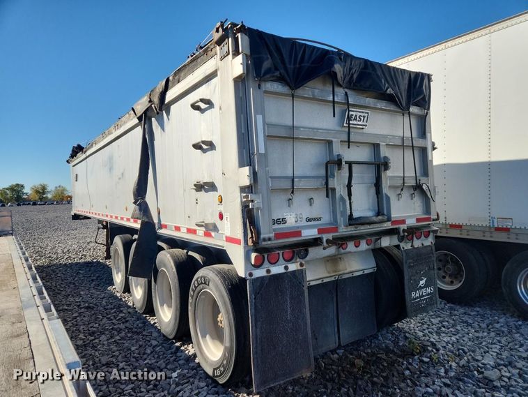 image for item YA0311 2006 East end dump trailer