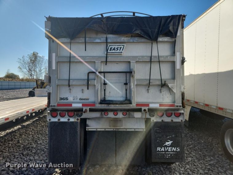 image for item YA0311 2006 East end dump trailer