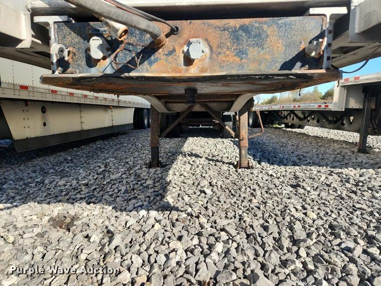 image for item YA0311 2006 East end dump trailer