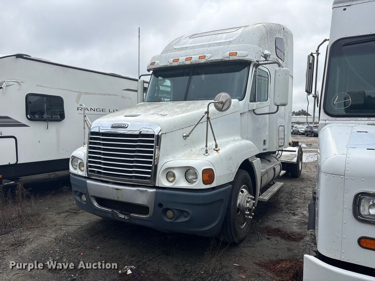 image for item YA1513 2010 Freightliner CST120 semi truck