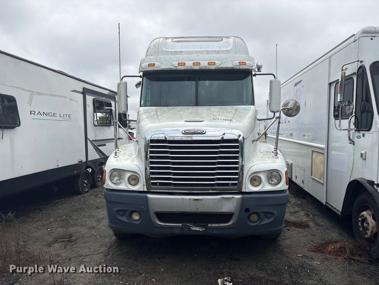 image for item YA1513 2010 Freightliner CST120 semi truck